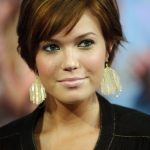 15 sassy hairstyles featuring mandy moore short hair 10