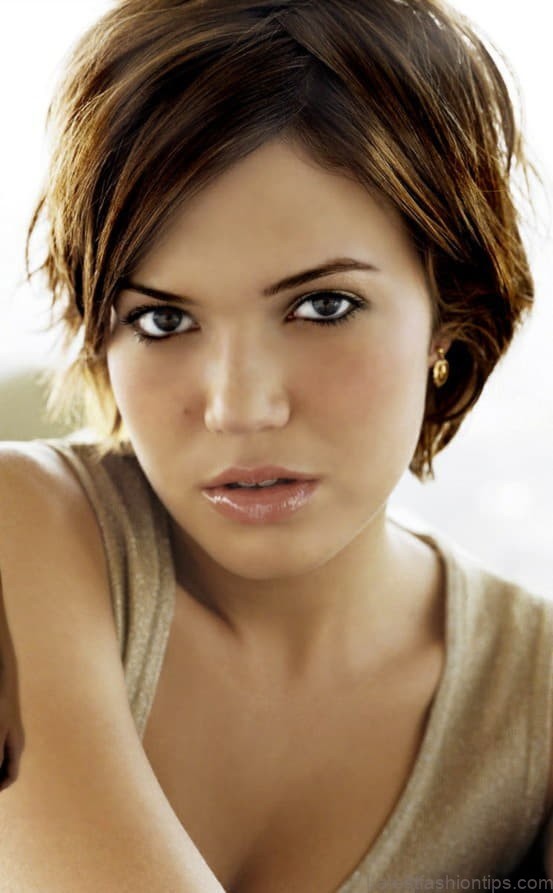 15 sassy hairstyles featuring mandy moore short hair 11