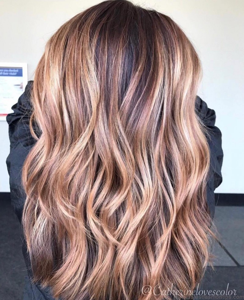 20 savory looks with caramel highlights youll love to treat yourself 2
