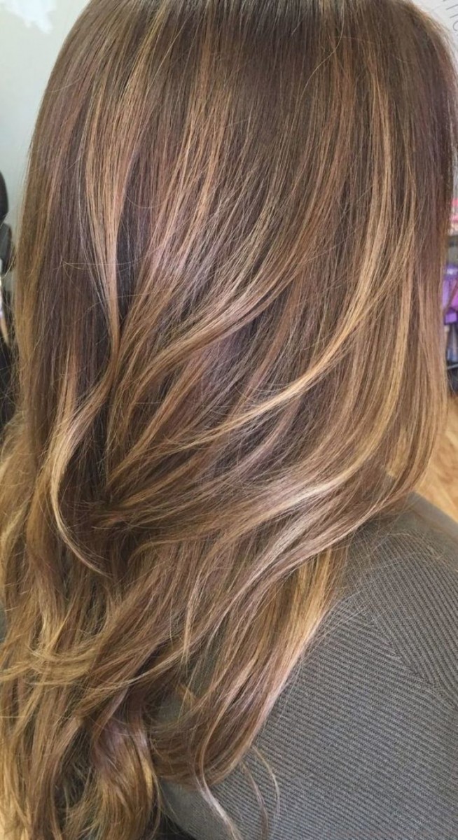 20 savory looks with caramel highlights youll love to treat yourself 9