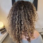5 ways to make your hair look wavy without going the curly girls route 1