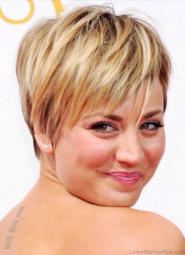 short hairstyles for round faces over 50 23