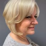 short hairstyles for round faces over 50 6