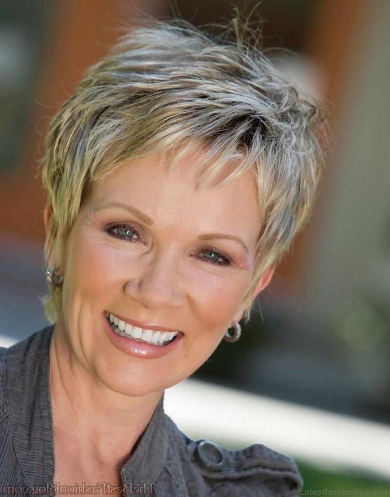 short hairstyles for women over 60 5