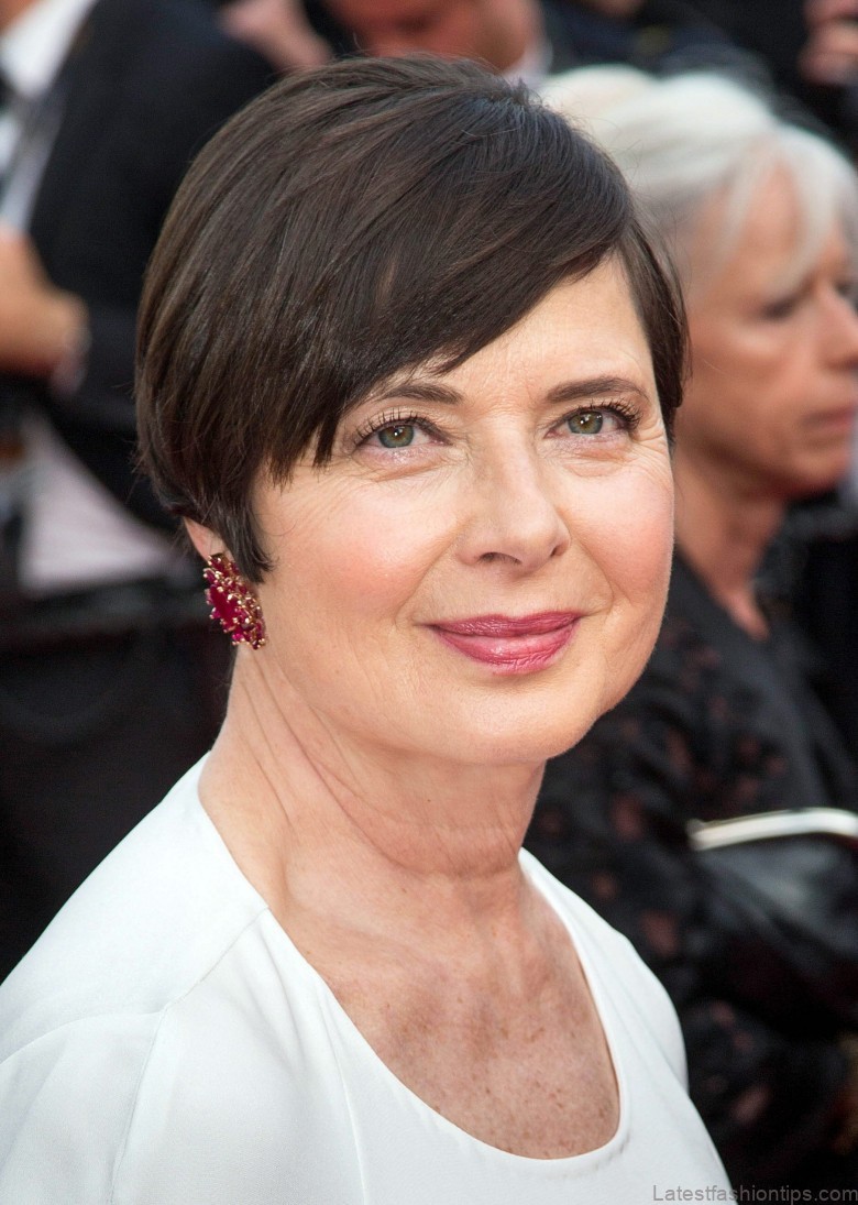 10 modern haircuts for women over 50 with extra zing 19