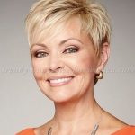 15 classy simple short hairstyles for women over 50 1