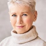 15 classy simple short hairstyles for women over 50 6