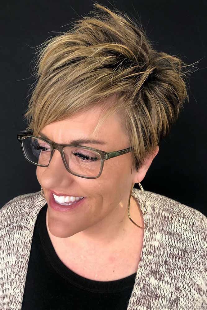 15 classy simple short hairstyles for women over 50