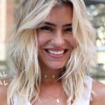 20 brightest medium layered haircuts to light you up 11