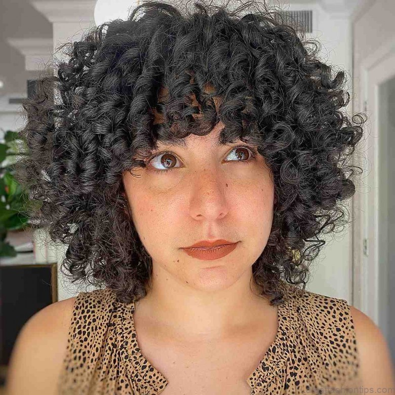 5 different versions of curly bob hairstyle 12