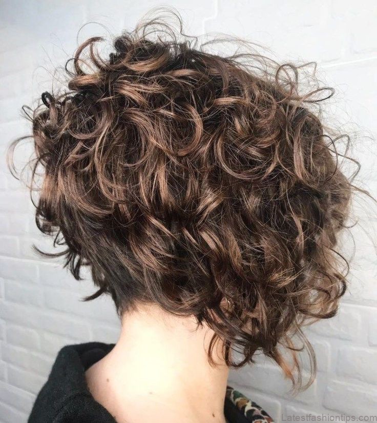 5 different versions of curly bob hairstyle 8