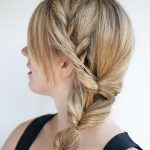 the side ponytail hairstyle a subtle and stylish alternative to the side braid 10