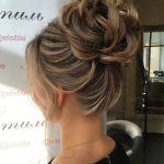 5 updos for thin hair that score maximum style point 3