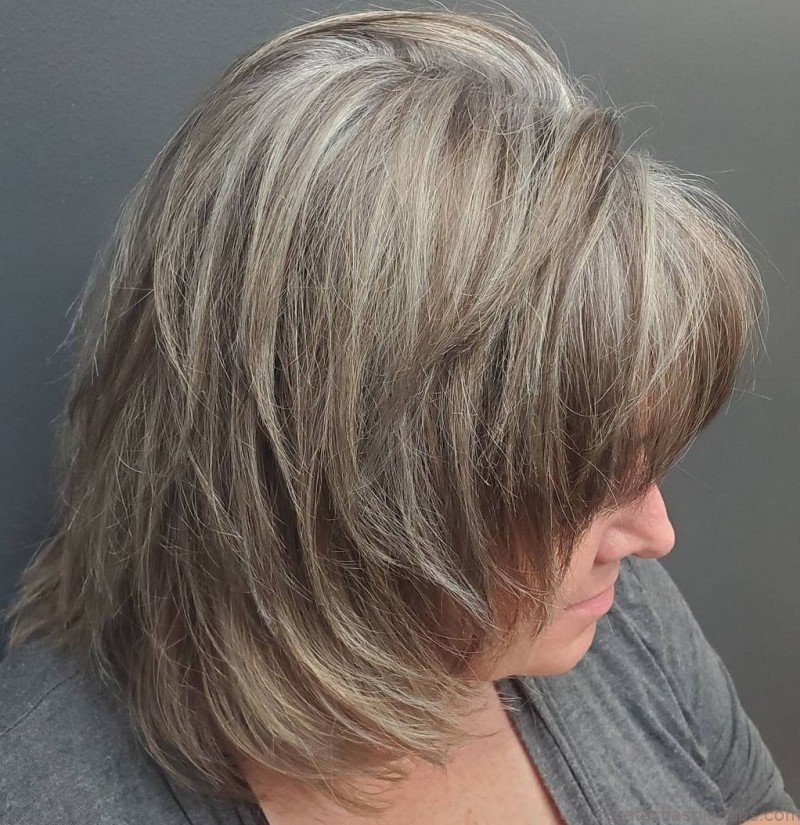 10 shaggy hairstyles for older women to flaunt your gray 4