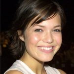 15 sassy hairstyles featuring mandy moore short hair 5