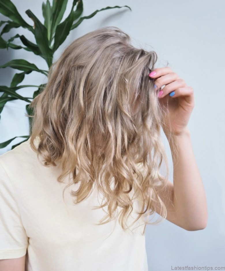 5 ways to make your hair look wavy without going the curly girls route 3