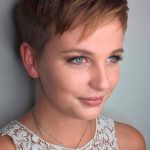 short hairstyles for round faces over 50 24