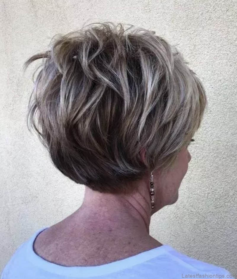 short hairstyles for women over 60 6