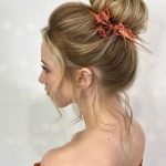 14 messy hairstyles youll want to know about 3