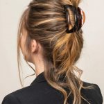 14 messy hairstyles youll want to know about 4