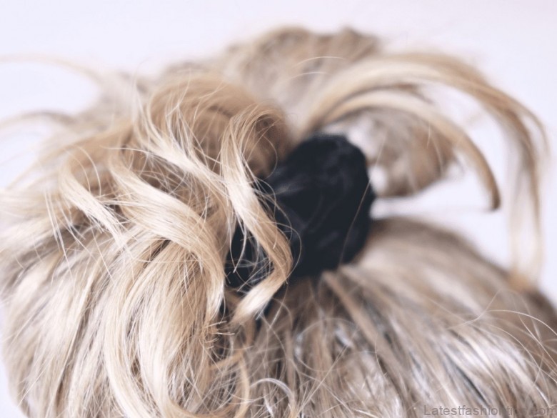 14 messy hairstyles youll want to know about 8