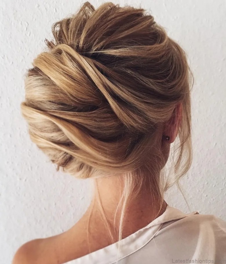8 messy updos that are literally impressive 10