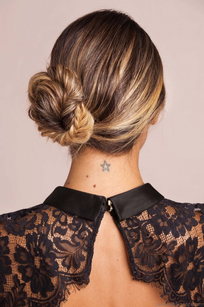8 side bun hairstyles that are so cute and easy to rock 10