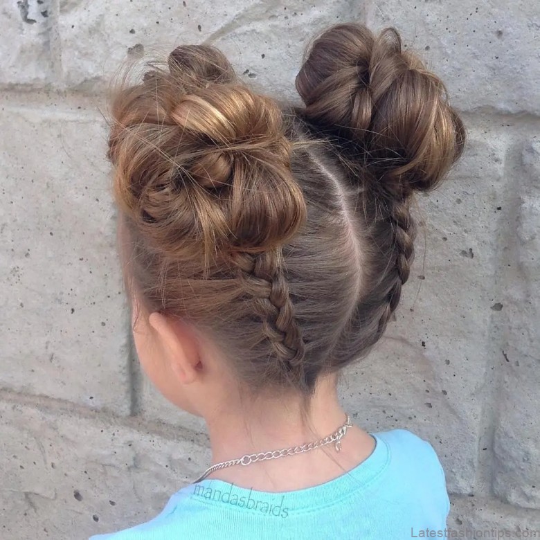 8 side bun hairstyles that are so cute and easy to rock 4